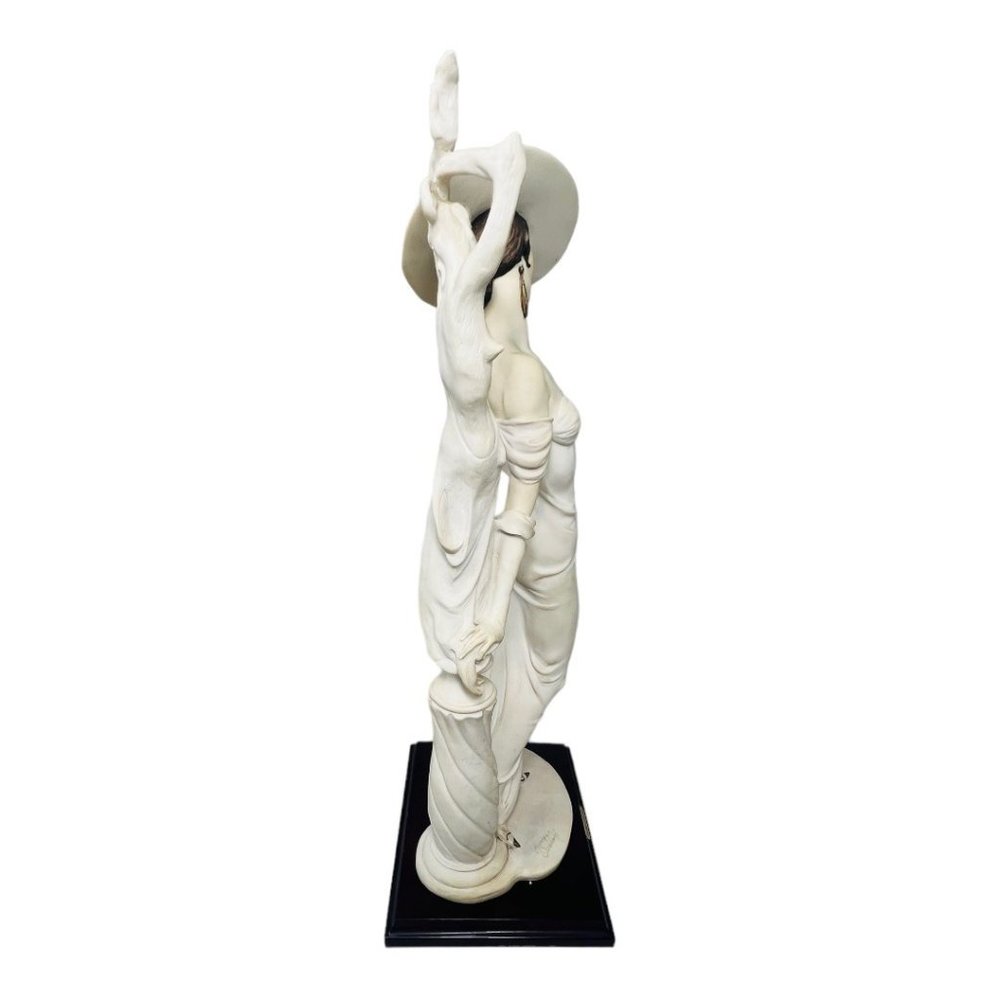 Giuseppe Armani Vintage 1992 Porcelain Statue 18" - Picture 8 of 13